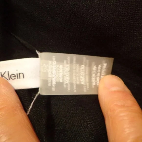 NWOT Calvin Klein Shawl Scarf Wrap Black Fringe - Picture 7 of 10